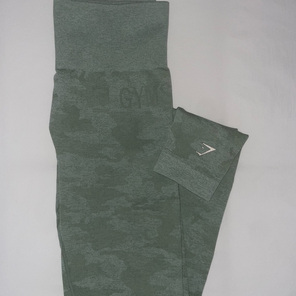 Gymshark Green Camo High-Waisted Seamless Leggings size small